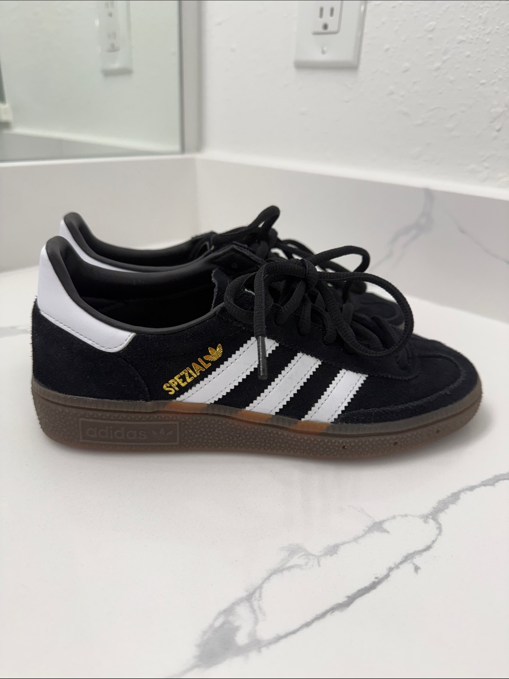 adidas Spezial Black White Gum Sole Sneakers LIKE NEW